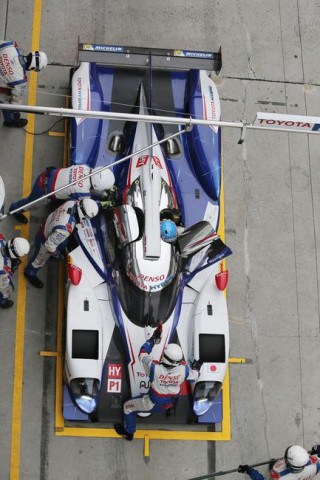 2014_Shanghai_Saturday_Qualifying_2__mid