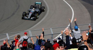Lewis-Hamilton-Mercedes-GP-Kanada-Montreal-Freitag-10-6-2016-articleDetail-a6b759de-956132