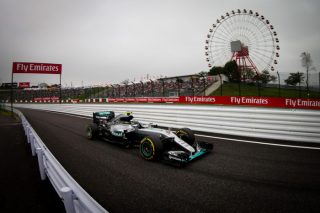 epa05575965 German Formula One driver Nico Rosberg of Mercedes AMG GP in action during qualifying for the Japanese Formula One Grand Prix at the Suzuka Circuit in Suzuka, central Japan, 08 October 2016. The 2016 Japanese Formula One Grand Prix will take place on 09 October. EPA/DIEGO AZUBEL
