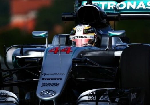 1022.6666666666666x767__origin__0x0_Lewis_Hamilton7-700x367