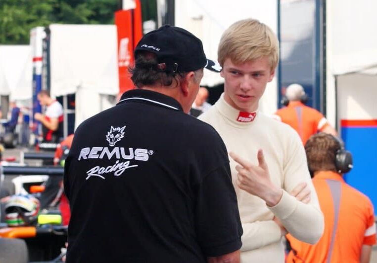 10525640_10201397897428241_4784488247788727542_n