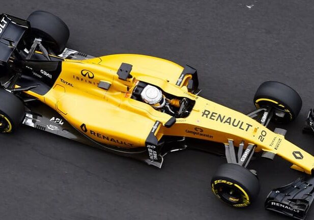 2017-renault-f1-seat-f1-talking