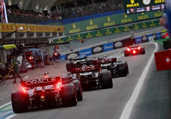 Abu Dhabi-Regenlichter