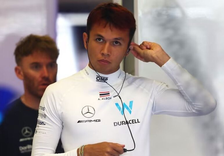 Alex Albon-Alpha Tauri
