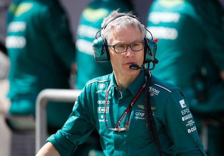 Portrait, Bahrain International Circuit, F123T01a, F1, GP, Bahrain
Mike Krack, Team Principal, Aston Martin F1 Team, on the pit wall