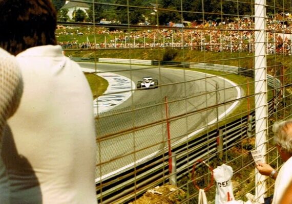 Austria_Bosch_Kurve_Spectator_view