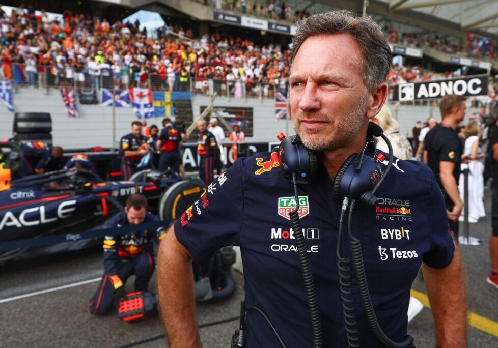 ABU DHABI, UNITED ARAB EMIRATES - NOVEMBER 20: Red Bull Racing Team Principal Christian Horner looks on on the grid prior to the F1 Grand Prix of Abu Dhabi at Yas Marina Circuit on November 20, 2022 in Abu Dhabi, United Arab Emirates. (Photo by Mark Thompson/Getty Images) // Getty Images / Red Bull Content Pool // SI202211202955 // Usage for editorial use only //