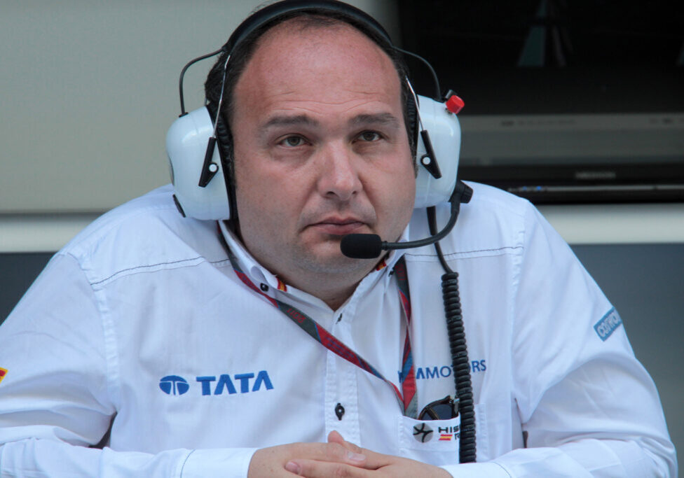 Friday Practice 1, Colin Kolles GER, HRT F1 Team, Team Principal, F1,Abu Dhabi Grand Prix, United Arab Emirates,Abu Dhabi. (Photo 4)