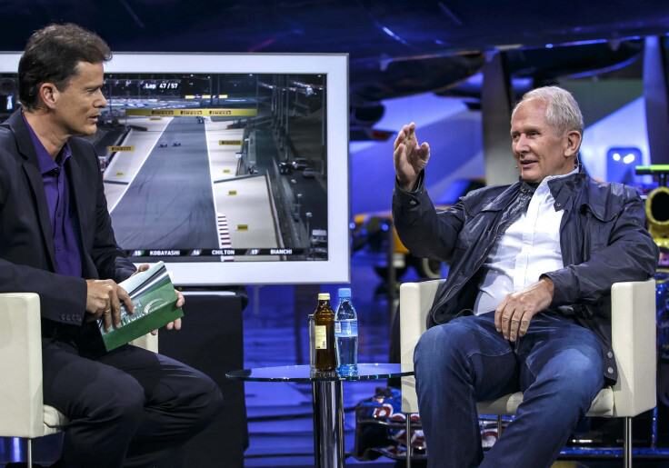 Sport und Talk im Hangar-7 mit Michael Knöppel als Moderator Foto: Servus TV 07.04.2014 Michael Knöppel (Moderator) und Dr. Helmut Marko