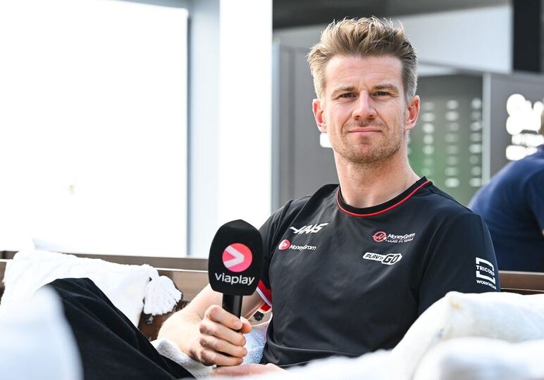 JEDDAH STREET CIRCUIT, SAUDI ARABIA - MARCH 06: Nico Hulkenberg, Haas F1 Team, talks to the media during the Saudi Arabian GP at Jeddah Street Circuit on Wednesday March 06, 2024 in Jeddah, Saudi Arabia. (Photo by Mark Sutton / LAT Images)