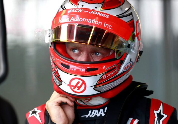 Kevin-Magnussen-4-725x500