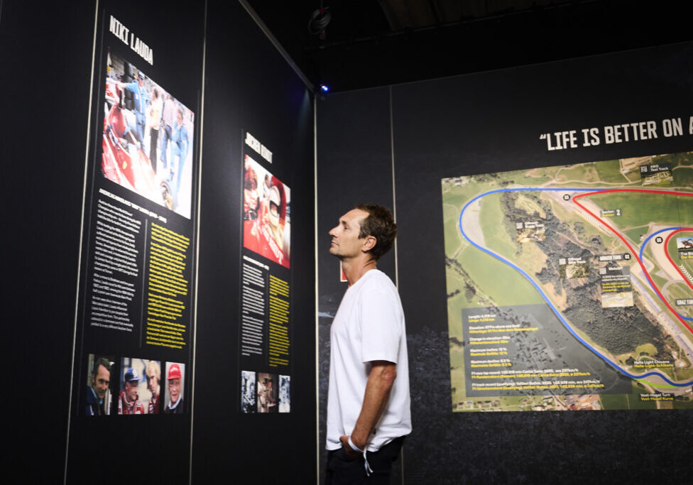 Mathias Lauda während ServusTVs Pitstop Countdown Event zur Formel 1 Saison 2024 in Wien, Österreich am 20. Februar, 2024