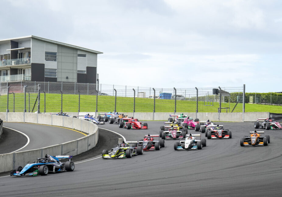 Picture_1_-_A_fantastic_start_set_uo_Kaleb_Ngatoa_for_victory_in_Race_1