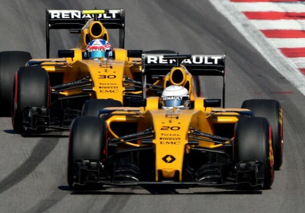 renault-f1-b-spec-engine-gives-more-power-in-canadian-gp