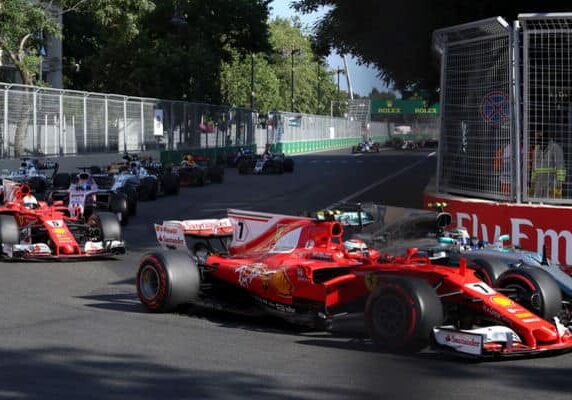 Valtteri-Bottas-Kimi-Raeikkoenen-GP-Aserbaidschan-2017-Baku-Rennen-articleDetail-bb6cc35e-1099038